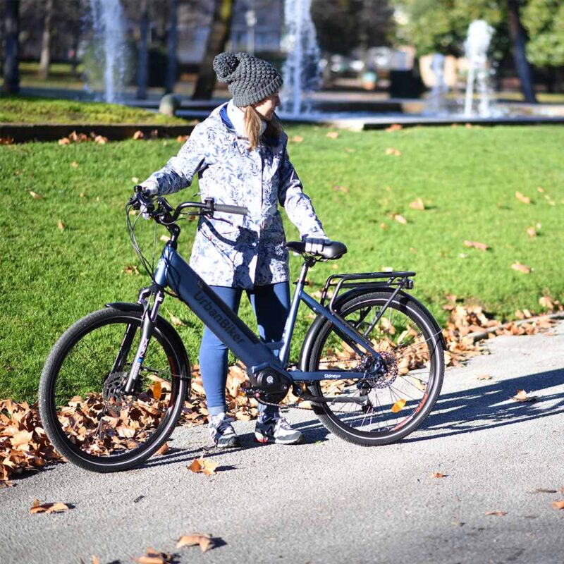 Bicicletta elettrica urbana con motore centrale